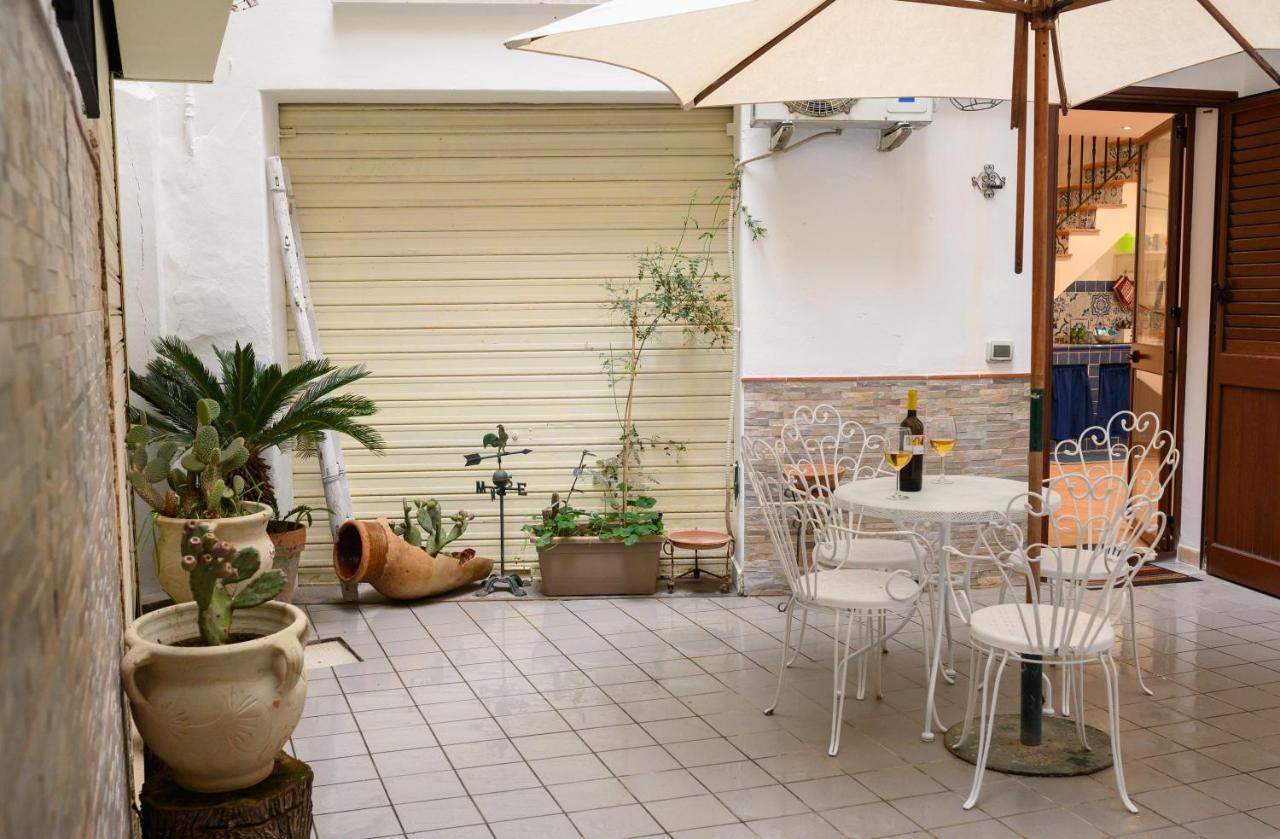 Daria'S Home Apartament Palermo Bagian luar foto